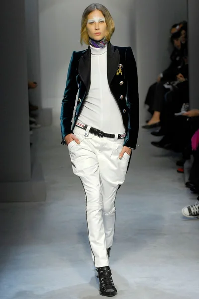 Look 14